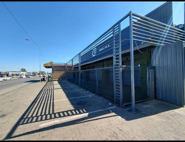 1,400M² BUSINESS FOR SALE IN ANNADALE